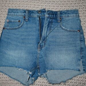 Abercrombie & Fitch The Mom Short